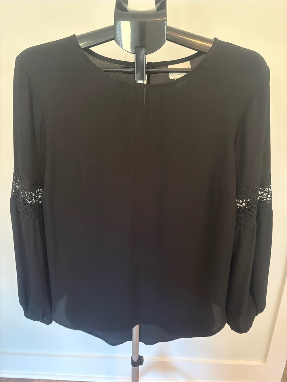 Ava & Viv Black Lace-Trim Long Sleeve Blouse